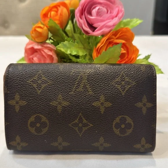 Authentic Louis Vuitton Brown Monogram Wallet - Picture 2 of 13